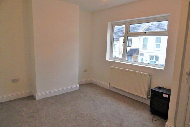 76, Gordon Road, Chatham photo 4