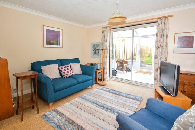 Â£315,000 -, 12, Swan View, West Sussex photo 2