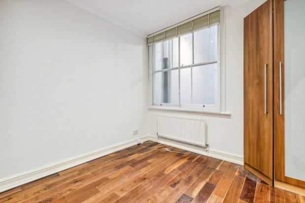 Cottage to rent in Clanricarde Gardens, London