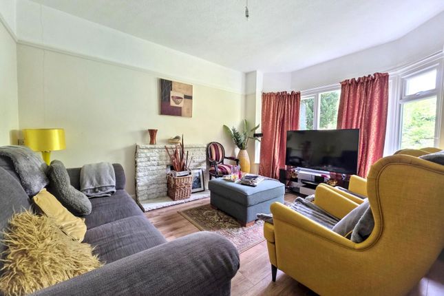2 Green Lane, Tadworth photo 4