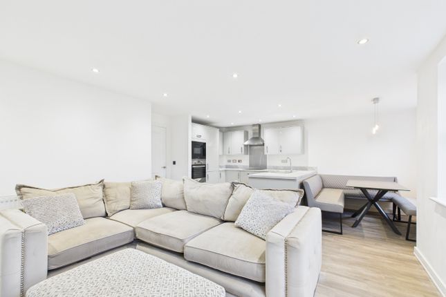 16 Vickerman Close, Anlaby, East Riding Of Yorkshire photo 3