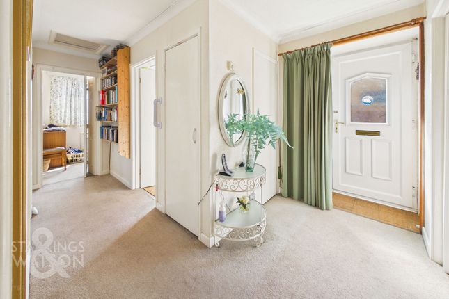 10 Reve Crescent, Norwich photo 4