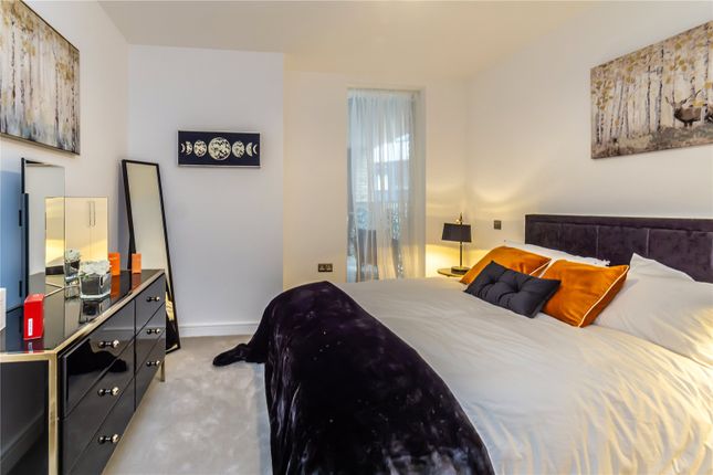 Flat for sale in Scarbrook Road, Croydon