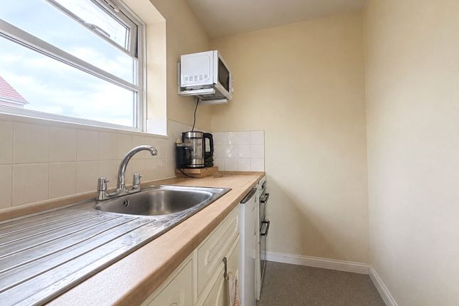Tilehurst Road, Berkshire photo 3