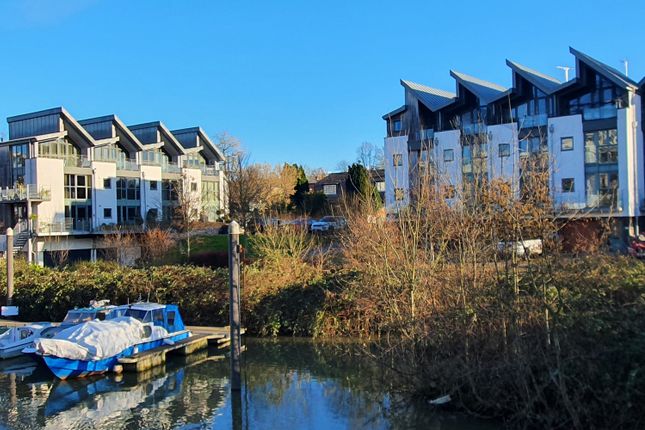 3 bed town house for sale in The Boatyard, Tovil, Maidstone ME15
