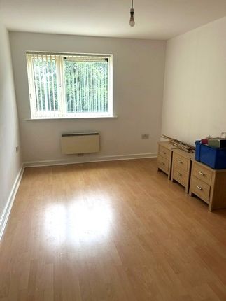 6, Sugar Mill Square, Salford photo 5