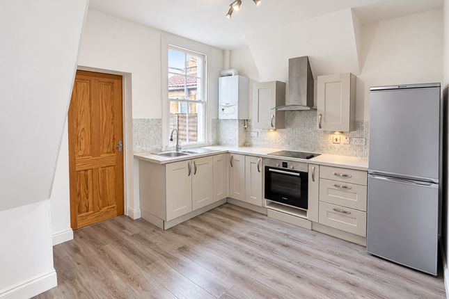 87 Tennyson Road, London photo 2
