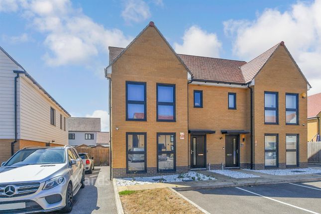 3-bed semi-detached on 4, Brickearth Mews, Faversham, £344,995