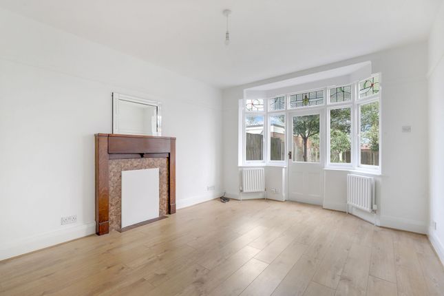 12 Valmont Road, Nottingham photo 4