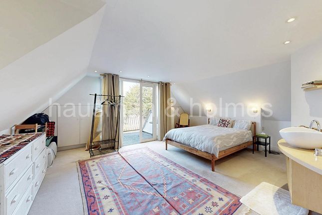 10, Basing Hill, London photo 5