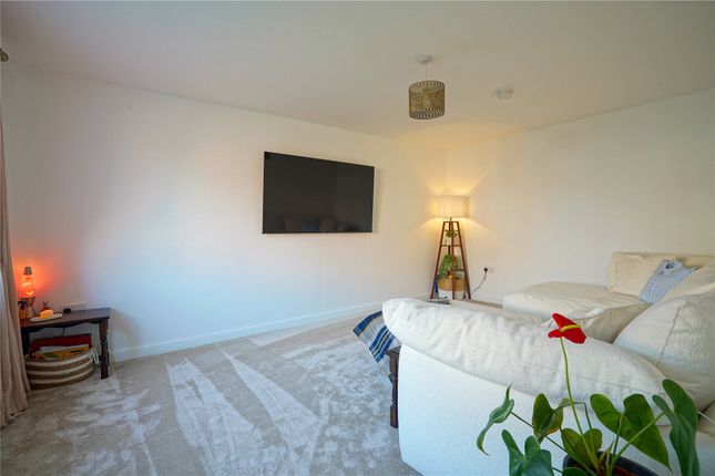 24, Heathland, South Yorkshire photo 4