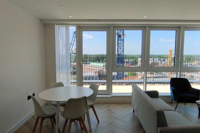 Flat for sale in Brook Street, Kingston Upon Thames