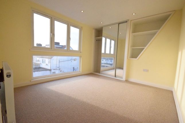 Flat 2, 159 Hamilton Road, LONDON photo 5