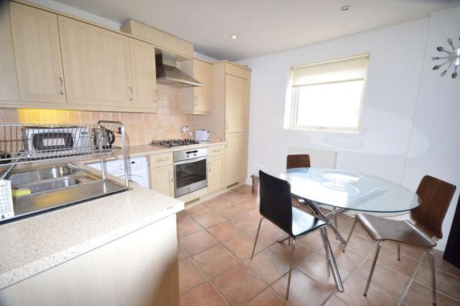 Flat for sale in Palgrave Gardens, London