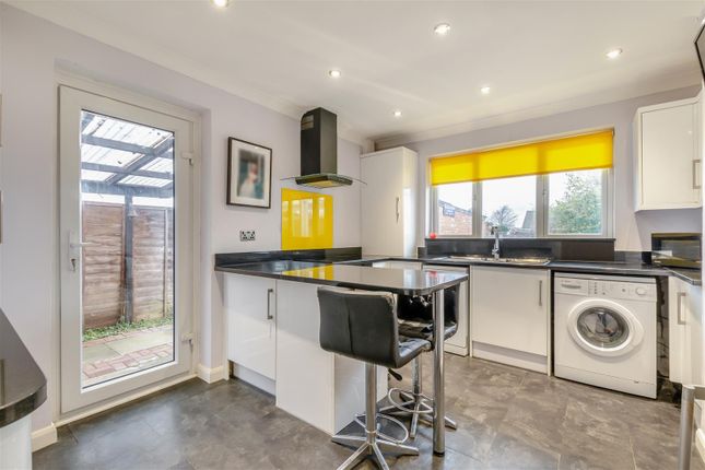 5, Penfold Way, Maidstone photo 2