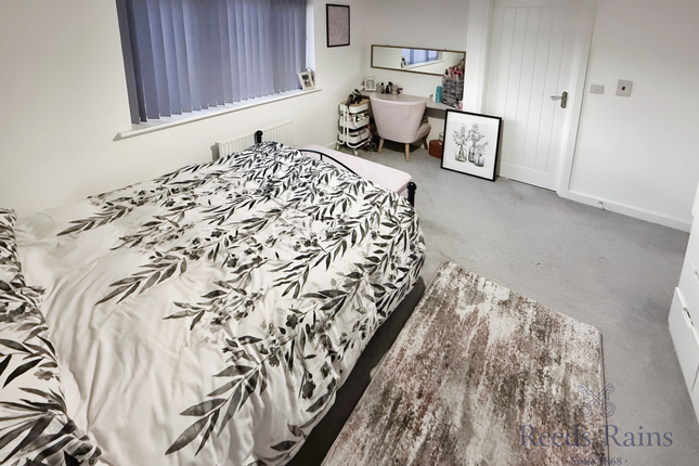 Room 3, 27, Rosemary Hill, Staffordshire photo 3