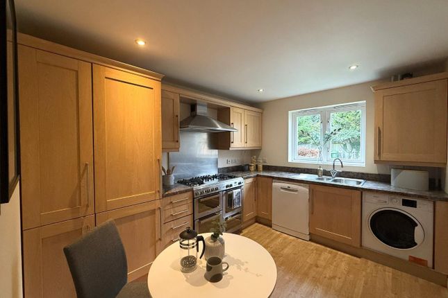28, Eccles Close, Sawston, Cambridge photo 4