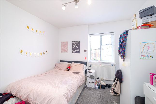Oakfield Court, Crouch End photo 4