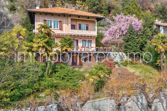 Villa for sale in Via Castel Carnasino, Como (Town), Como, Lombardy, Italy