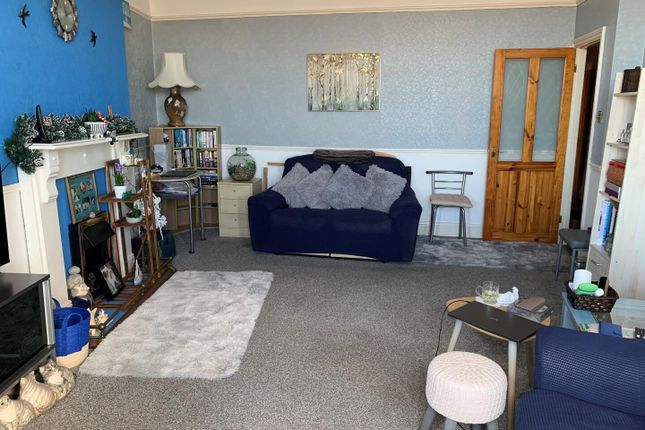 Flat 3, 14, Esplanade, Burnham-On-Sea photo 2