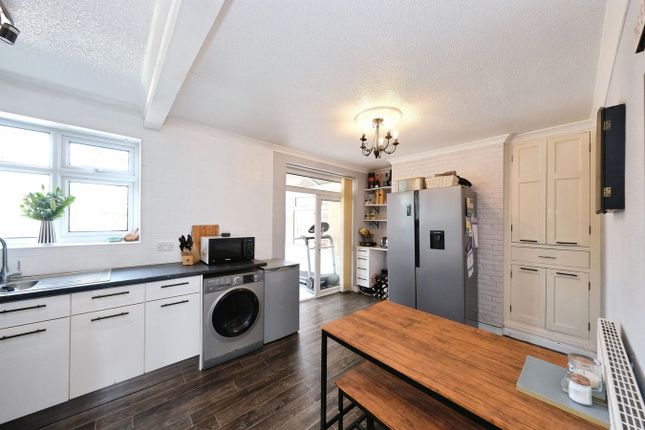 45, Mansfield Road, Chesterfield photo 4