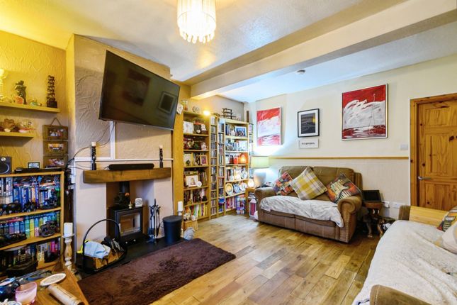 21, Alexandra Road, Manchester photo 3