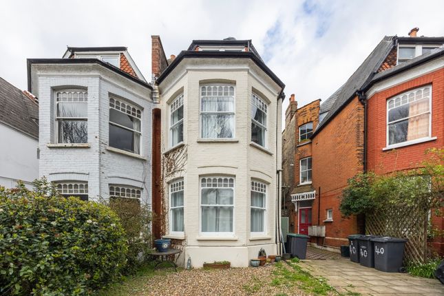 Flat for sale in Tetherdown, London