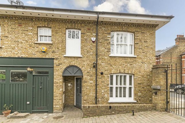 Thumbnail Terraced house to rent in Willoughby Mews, London