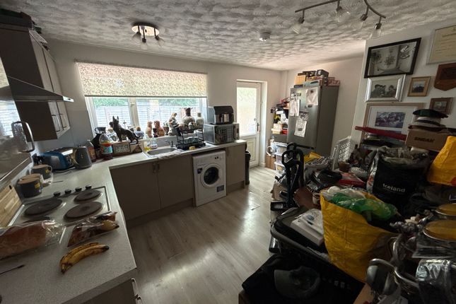 18 Parkstone Avenue, Mansfield photo 3