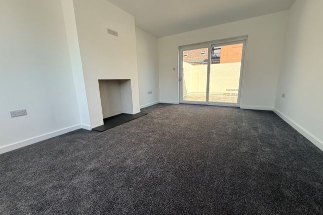 2 Neathem Road, Yeovil photo 2