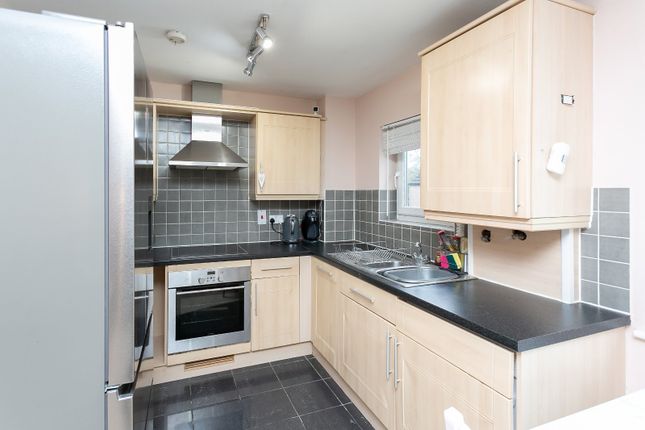 Flat for sale in Melia Close, Watford, Hertfordshire