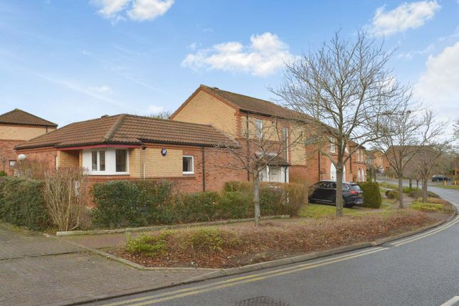 100, Clay Hill, Milton Keynes photo 2