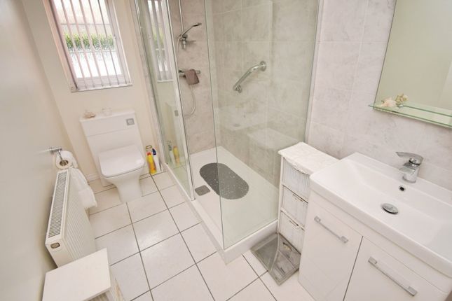 7, Bluemels Drive, Coventry photo 4