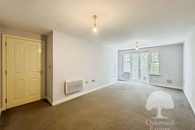 6, Eaton Avenue, Slough photo 4