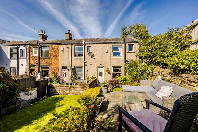 Cottage for sale in Brow Lane, Shelf, Halifax