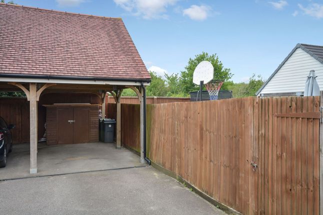 81 Ryeland Way, Ashford photo 2