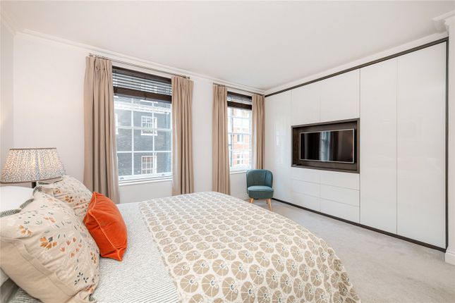 Flat for sale in Charles Street, Mayfair, London