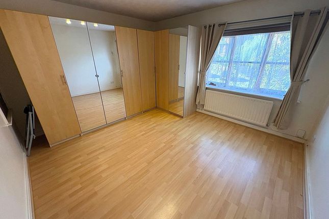 23, Thistledown Close, Manchester photo 4