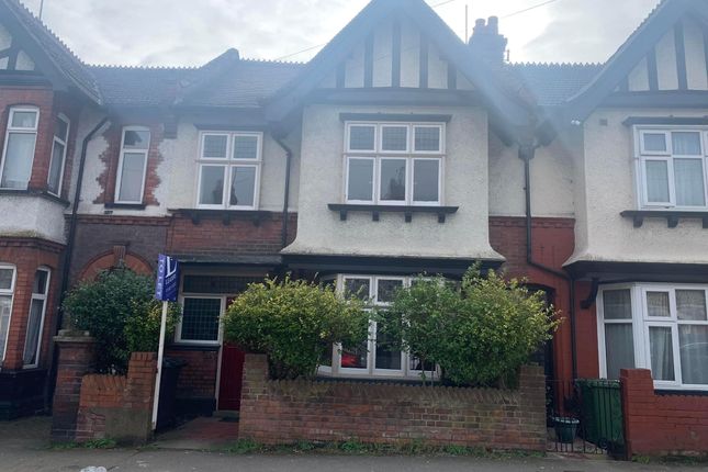 Thumbnail Terraced house to rent in Cromwell Road, Luton