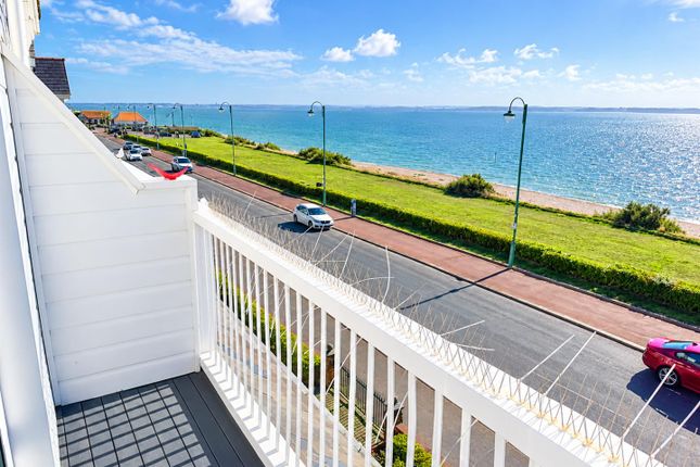 5 Victory Court, 23 Marine Parade West, Lee-On-The-Solent photo 4
