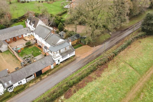 Clare Cottage, Teeton Road, Northampton photo 2