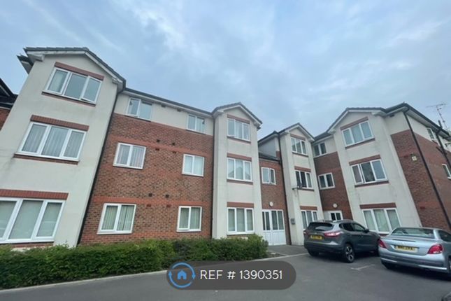 2 bed flat to rent in Reservoir Gardens, Worsley, Manchester M28