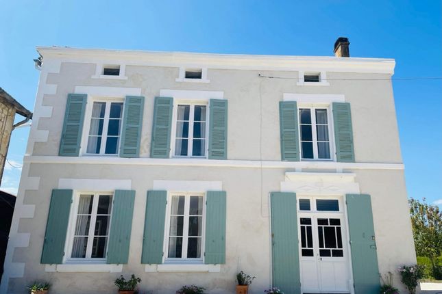 Thumbnail Country house for sale in Paillé, Charente-Maritime, France - 17470