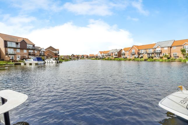 Town house for sale in Park Lane, Burton Waters, Lincoln