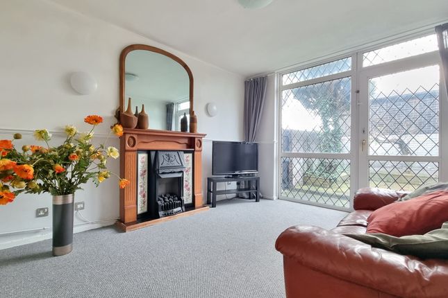 End terrace house for sale in Deventer Crescent, Dulwich