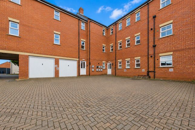 53 Hazel Avenue, Tewkesbury photo 4