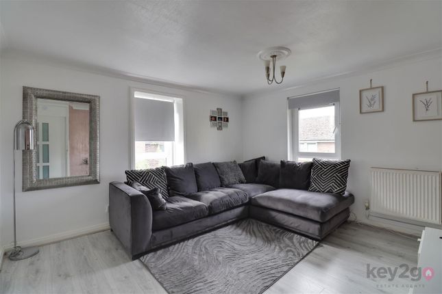 26, Water Slacks Road, Sheffield photo 2