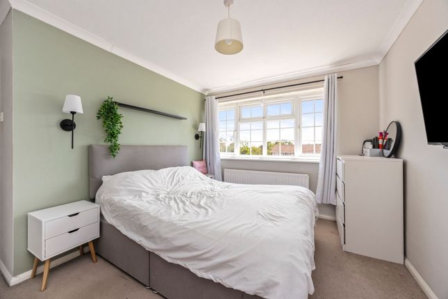 4 Howard Close, Hailsham photo 3
