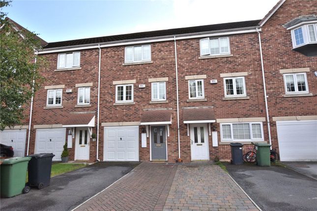 Town house for sale in Castle Lodge Gardens, Rothwell, Leeds, West Yorkshire