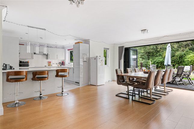 40, Crescent Rise, Pulborough photo 3